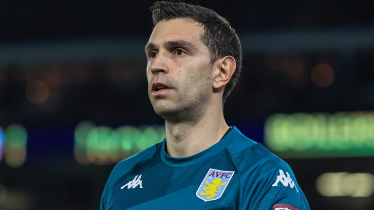 Kontrovezní argentinský gólman Martínez dostal od FIFA dvouzápasový trest! Nebude chytat v kvalifikaci mistrovství světa