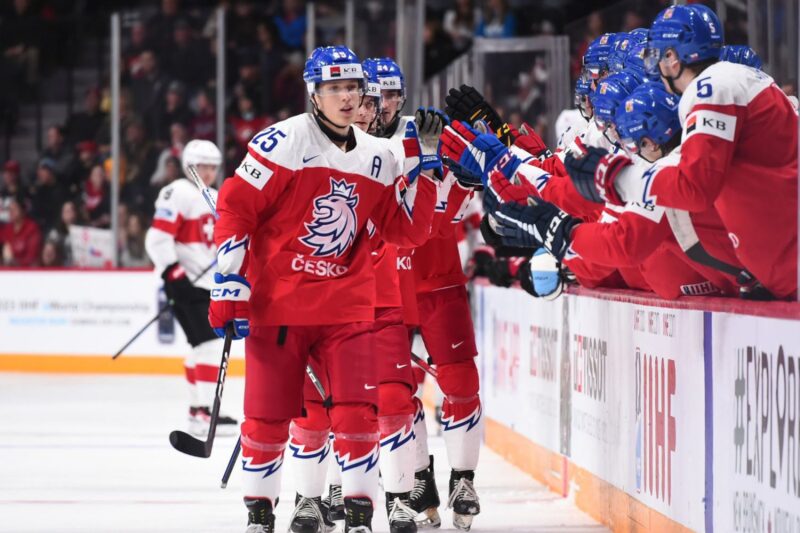 Velká hrdost pro juniory! Po vyrovnání Kanada hořela panikou. Skvělý zážitek, hlásil Rulík