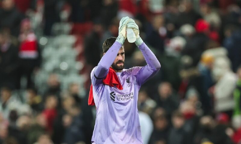 VIDEO: Alisson si zahrál na Kariuse! Wolves daroval v poháru snadný gól