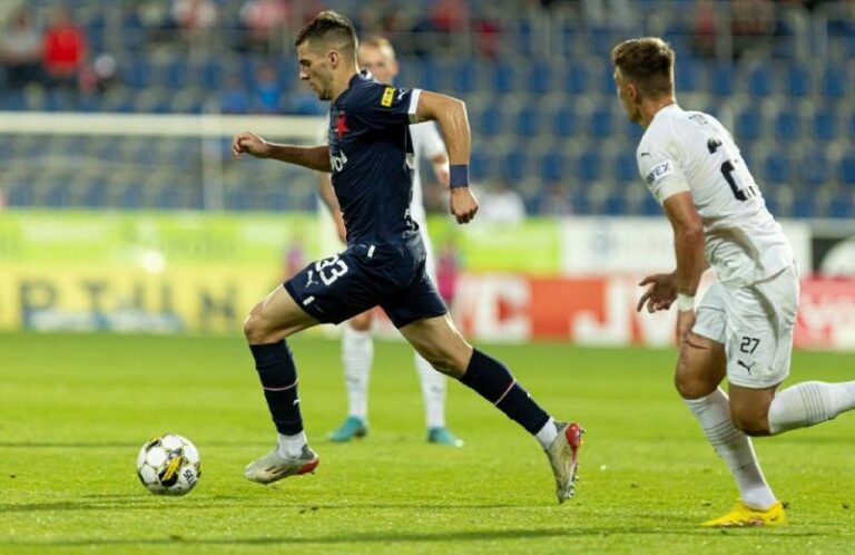 Pražská Slavia chce po půl roce opět lovit v Uherském Hradišti. Zamíří do Edenu slovenský obránce Tomič?