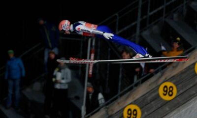 Michael-Neumayer-Nemecko-skoky-na-lyzich