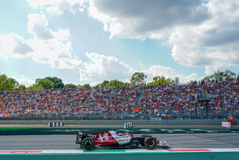 Představení týmů F1: Alfa Romeo se chce posunout v boji středu pole. Bottas věří v pravidelné bodové umístění
