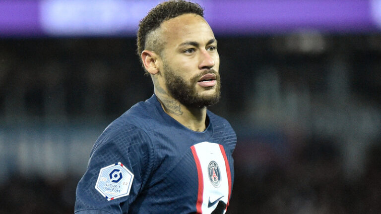 Oficiálně z Paříže: Neymar proti Bayernu nenastoupí. Hakimi byl zase obviněn ze znásilnění