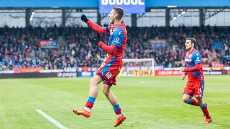 Povinnost splněna! Viktoria Plzeň porazila České Budějovice 2:1, o oba góly domácích se postaral Roman Květ