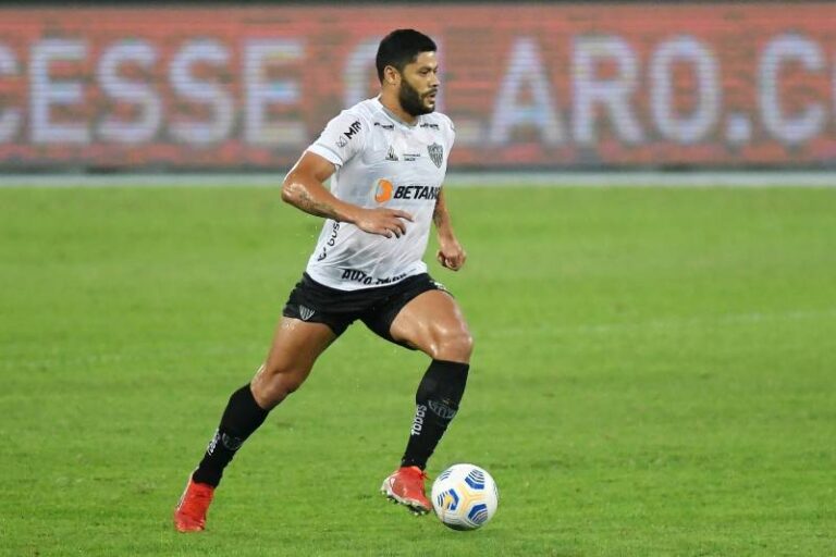Hulk to stále má v noze! Téměř z půlky hřiště proměnil neuvěřitelnou dělovkou přímý kop, podívejte se na jeho parádní branku