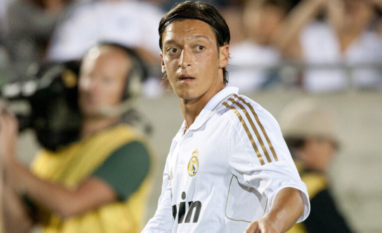 Proč si Özil vybral Real před Barcelonou? Z Mourinha jsem měl husí kůži, Guardiola se ani neobtěžoval mě poznat