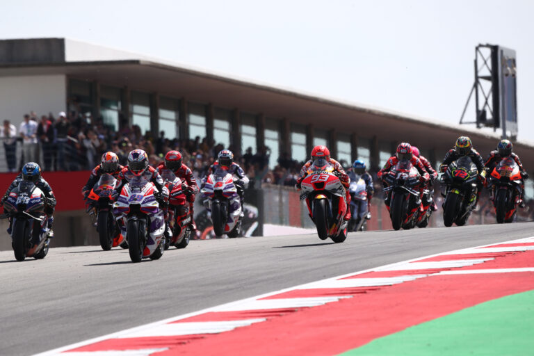 Perfektní Pecco! Po sprintu ovládl Bagnaia i hlavní závod při VC Portugalska