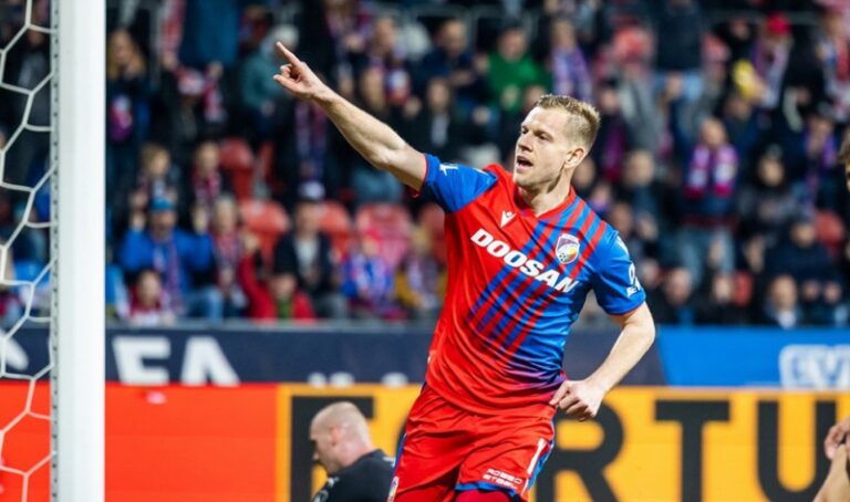Viktoria Plzeň byla kousek od další ztráty! Výhru jí nicméně dvěma góly vystřelil v závěru Matěj Vydra