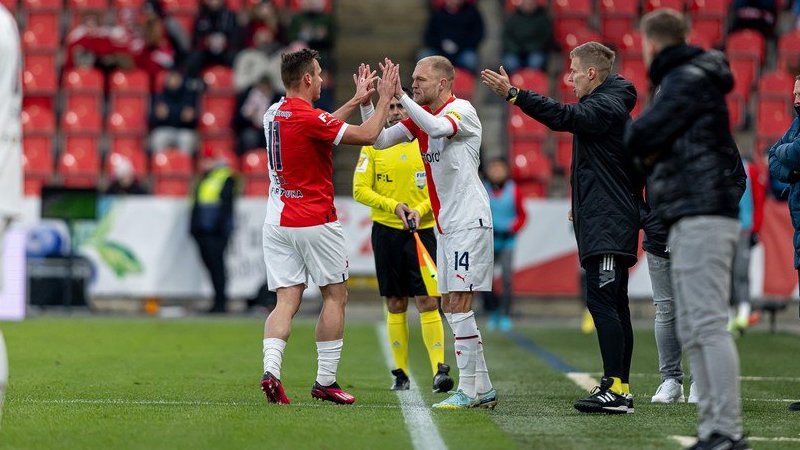 Van Buren, Tecl, Střídání