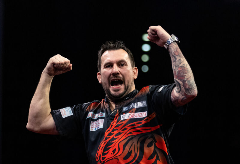 Van Gerwen prohrál v Grazu poprvé v kariéře, šampionem Austrian Darts Open se stala velšská Fretka