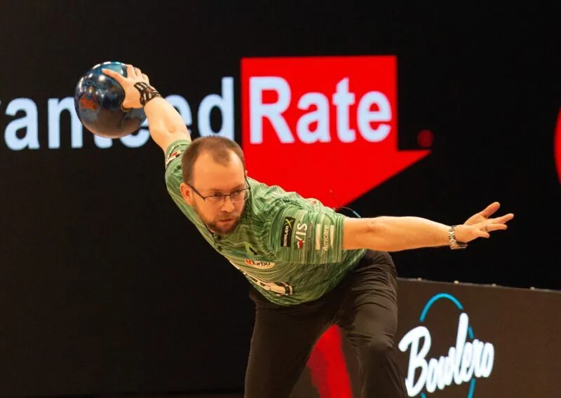 Bowlingová doba Tackettová! Američan má pátý titul v sezoně