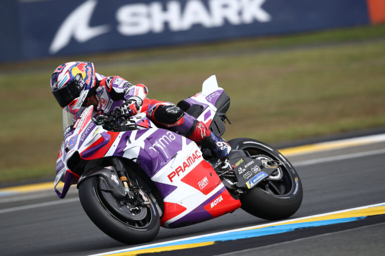 Sobotní sprint MotoGP ve francouzském Le Mans ovládl Martín, domácí Quartararo havaroval