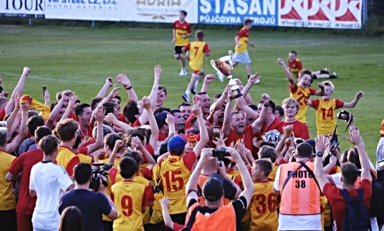 Pražský pohár TESKAHOR vyhráli fotbalisté FC Tempo Praha. Vybojovali si tak účast v předkole MOL Cupu