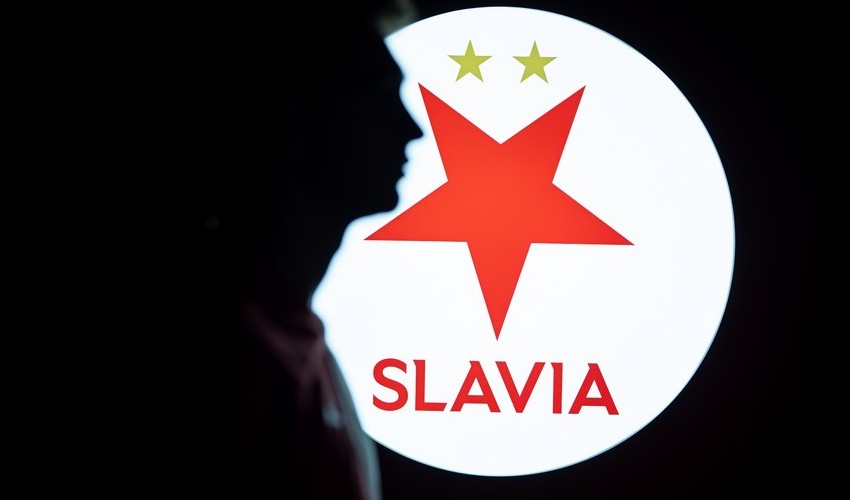 Slavia posila přestup