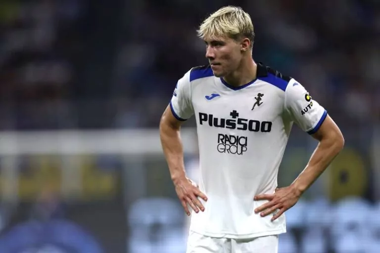 Přestoupí Højlund do Manchesteru United? Pro Red Devils je prý letní prioritou, Atalanta však požaduje solidní balík peněz
