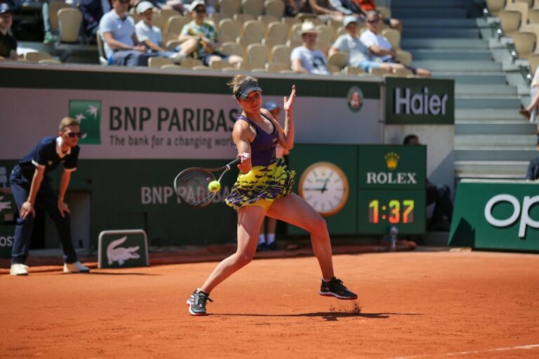 Elina Svitolinová vs. Markéta Vondroušová: Preview a tipy na sázení