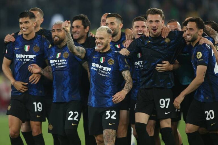 Inter ve druhé půli uvařil Cagliari a dostal pod tlak Atalantu