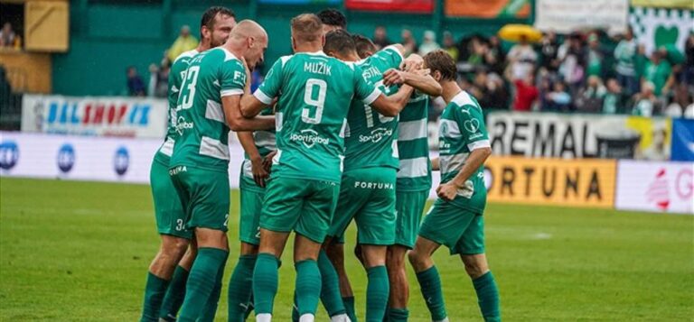 VIDEO: Tohle byla fotbalová paráda! Kovařík vstřelil fenomenální gól a zařídil Bohemians vítězství
