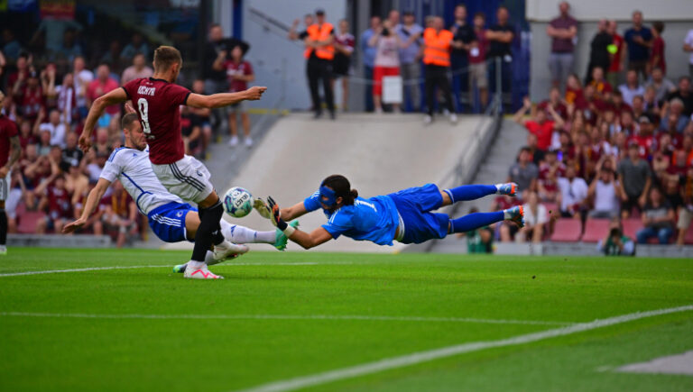 VIDEO: Nejhorší možný začátek! Sparta se ještě nedotkla míče a po čtrnácti vteřinách už prohrávala