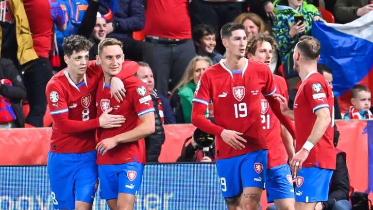 Ze hry repre není absolutně poznat jakékoli taktické rozpoložení, říká bývalý ligový fotbalista