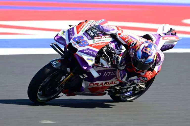 Sprint v San Marinu ovládl Jorge Martin! Bolestivý závod pro Bagnaiu, japonští výrobci opět šíleně selhali