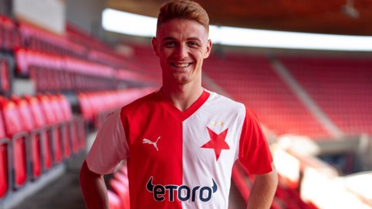 Slavia oznámila soupisku pro Evropskou ligu: Chybí Kačaraba, Tecl či Sinyan, stihl se dopsat Dumitrescu