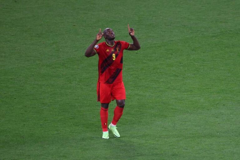 Historická událost v kvalifikaci: Lukaku dvěma góly do sítě Estonska dorovnal legendu Pelého!