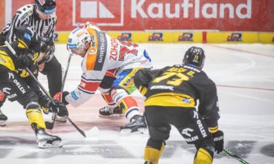 Ondřej Kaše při vhazování