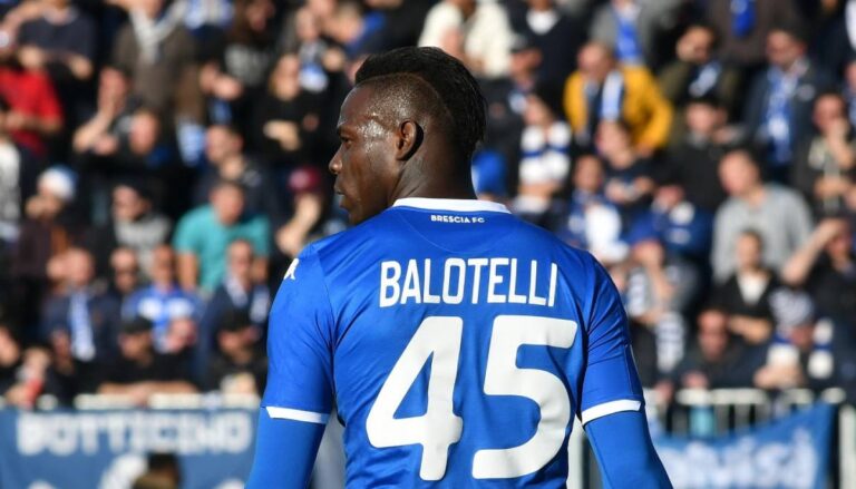 Balotelli: Neapol mě může v zimě podepsat