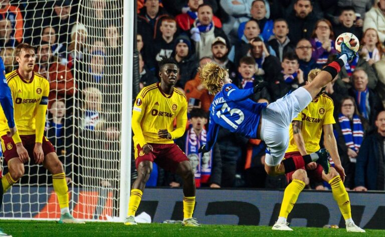 Reakce veřejnosti na zápas Rangers vs. Sparta: Nejhorší poločas za poslední tři roky. Nikdy jsem neviděl nic horšího než výkon Gomeze