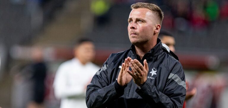 Trenérský vzor Köstla: Přehlížená hvězda Premier League, známá i pro své emoce
