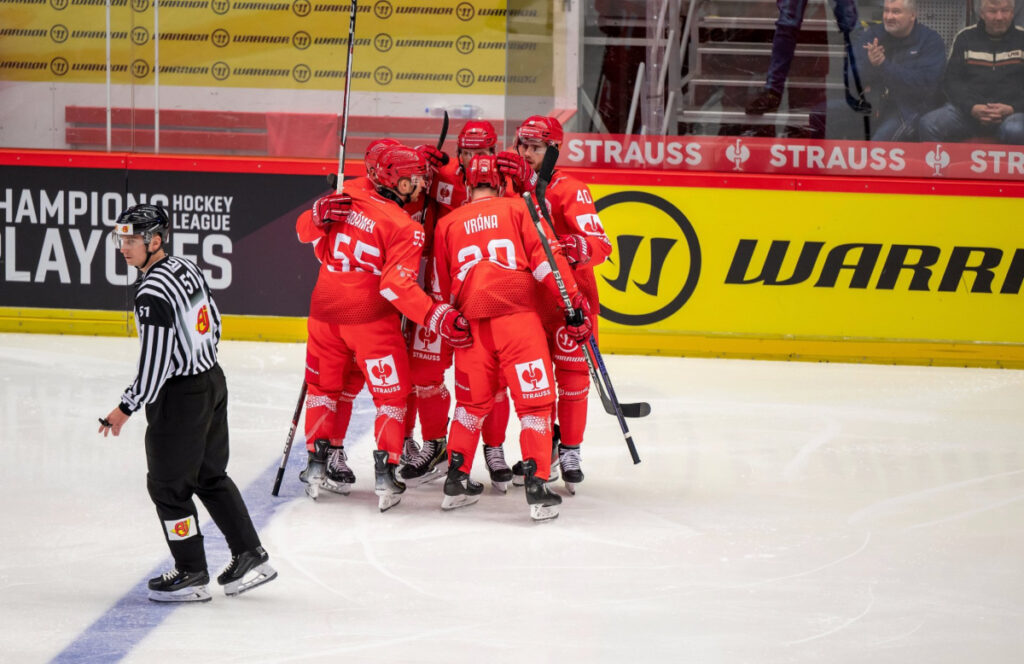 Ocelari Trinec, Liga mistru