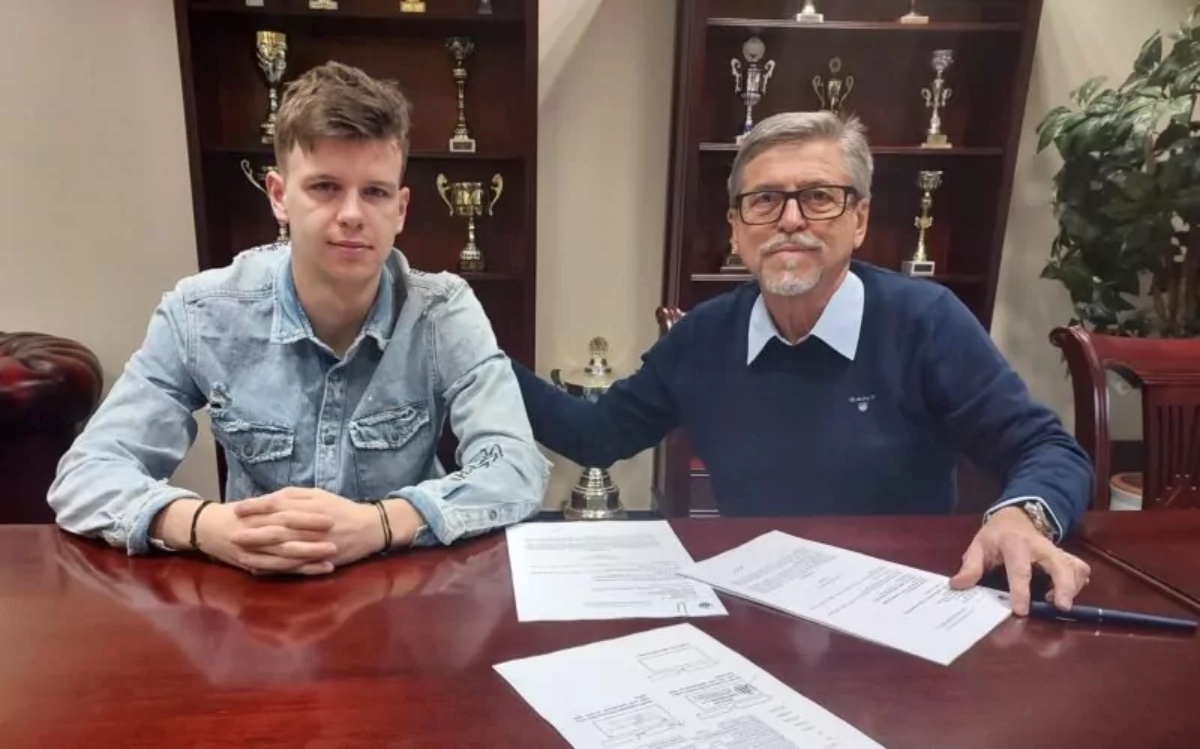 Český talent a bývalý hráč Slavie Praha se rozhodl neprodloužit! Zájem o něj hlásí jiný celek z Fortuna ligy