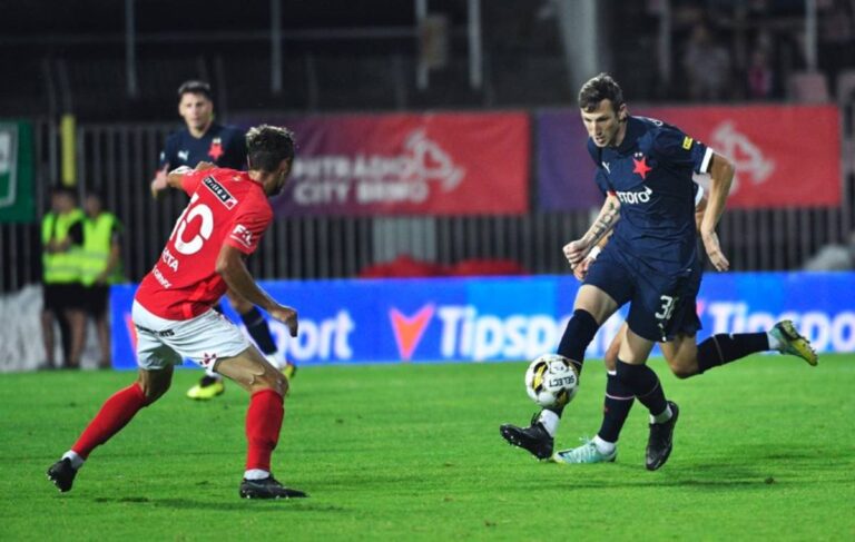 Valenta by měl zamířit ke konkurenci. Slavia si jej stáhla z hostování, nadějný reprezentant má být součástí jiného transferu