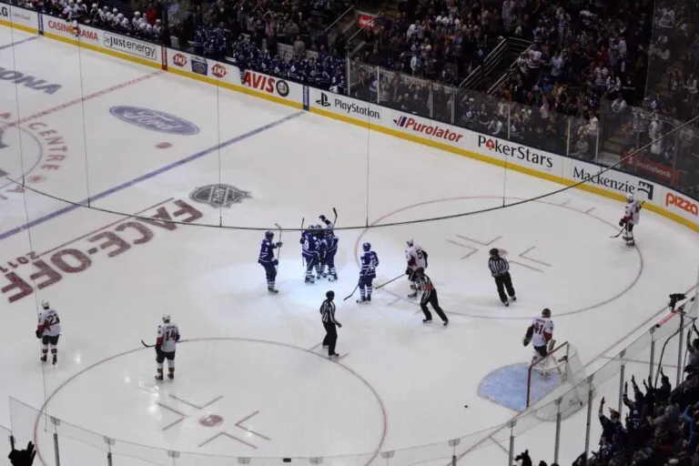 Auston Matthews již pokořil hranici 40 branek v sezoně a zároveň dosáhl již na 600. bod v základní části, NY Rangers se konečně chytli na ledě Ottawy