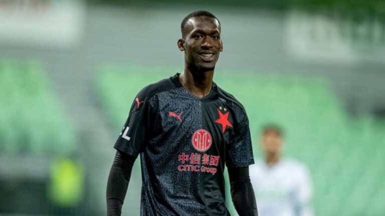 Bývalý hráč Slavie Sima přestoupil. Nový klub jej přivítal videem ve stylu Simpsonů