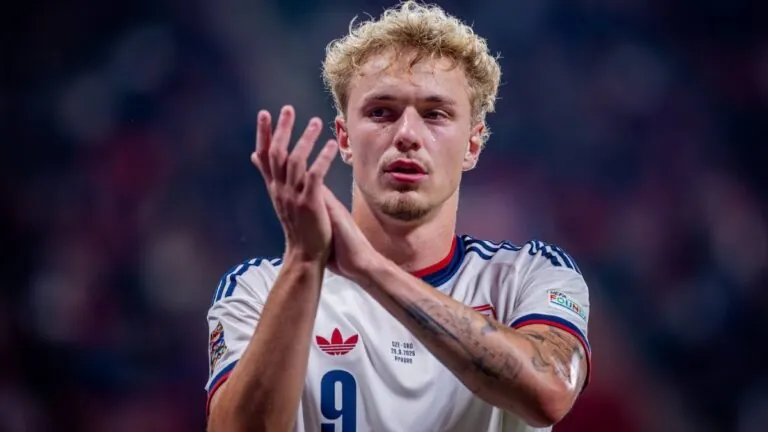 „Zrušte repre a nikoho tam nepouštějte!“ Sparta přiblížila vážnost zranění Karabce, fanoušci zuří
