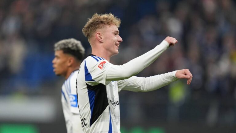 VIDEO: Karabec v Hamburku prokázal kvalitu v zakončení! Český záložník krásnou střelou zpoza vápna pomohl svému týmu k bodu