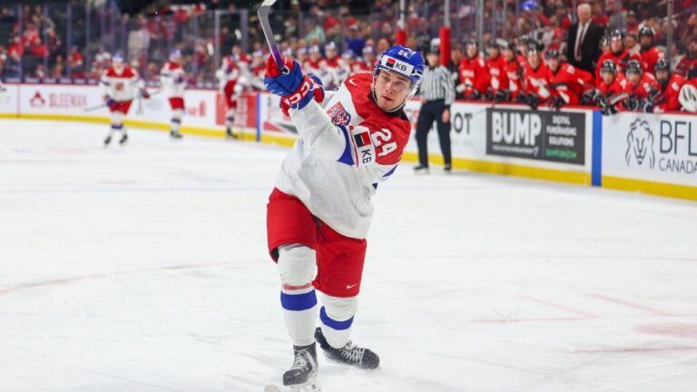 Adam Novotný okouzlil skauty ve fyzických testech. NHL ho vidí na 15. místě v draftu