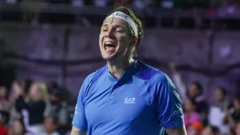 VIDEO: Bublik zranil na Masters při výbuchu vzteku sám sebe. Utkání mělo překvapivé rozuzlení