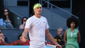 Menšík mezi vítězi Laver Cupu. Agassi napodobil plačícího Zvereva a pobavil halu i internet