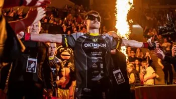 Šok na Oktagonu v Brně. Kalašnik překvapivě padl s obrovským outsiderem