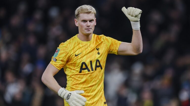 Další úspěšný start Antonína Kinského! Jako jeden z mála tottenhamských hráčů si proti Tamworthu neutržil ostudu