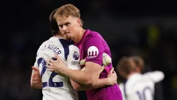 Kinský dostal od Tottenhamu nového pomocníka. Klub pracuje i na rekordním přestupu