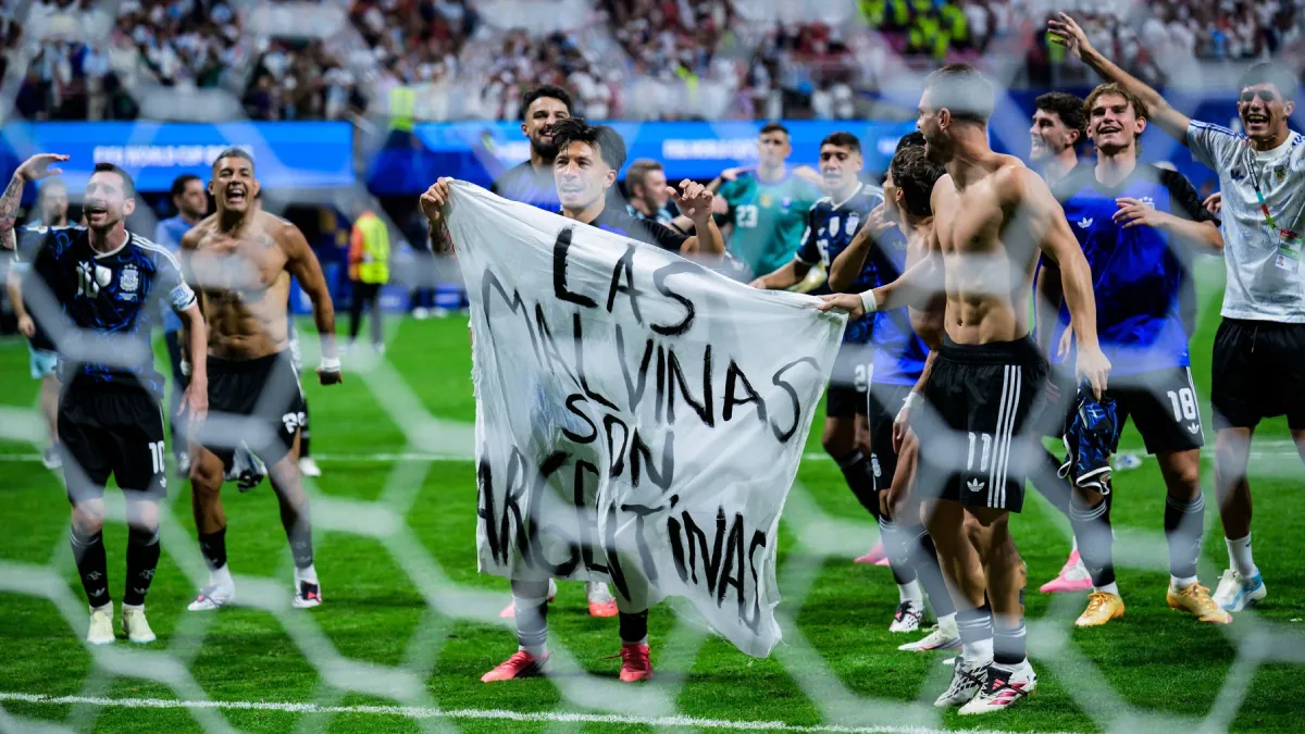 Další skandál na MS. Argentinci ukázali po výhře nad Anglií provokativní transparent