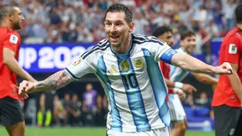 Neskutečné! Messi už si balil kufry, potom brankou a asistencí pomohl k velké otočce Argentiny nad Egyptem