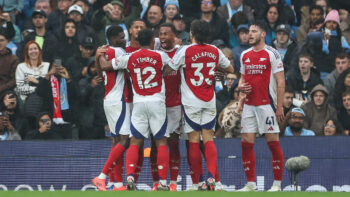 Má se za tohle pískat penalta? Arsenal se dostal do vedení po ruce Provoda