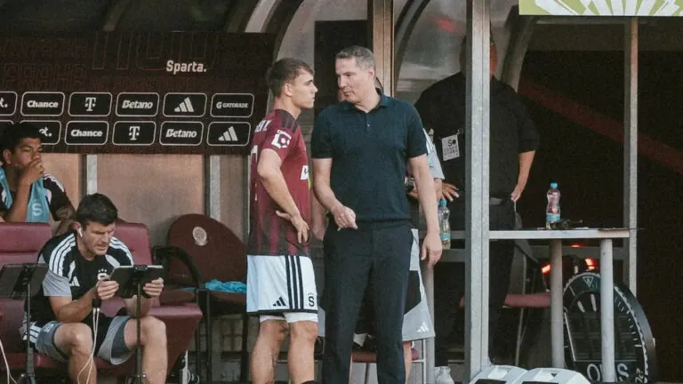 Priske se jasně postavil za Juráska. Trenér ocenil i podporu kabiny