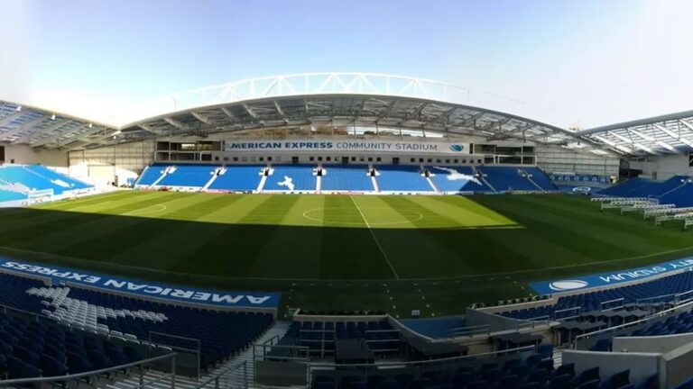 Překvapivý tah Brightonu. Na lavičku angažoval nejmladšího trenéra v celé historii Premier League