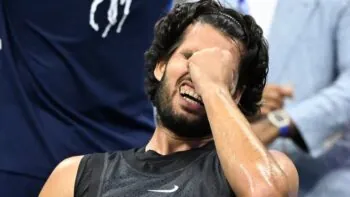 Konec v půl čtvrté ráno! Šílený rekord na US Open: Alcaraz padl v bitvě, která popřela lidské možnosti